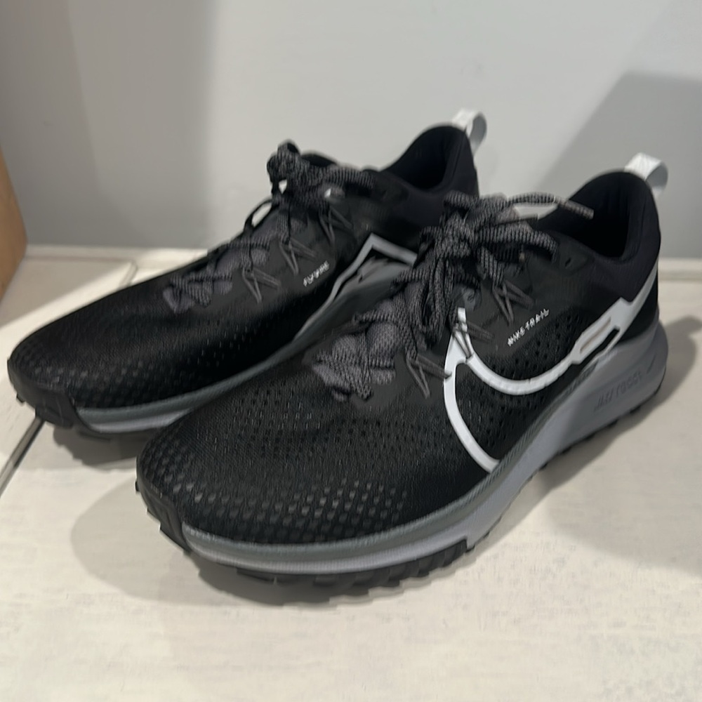 Nike Pegasus Trail 4 Running Shoes - Black/Dark Grey